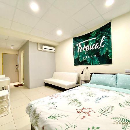 Wei Yang Guest House Tainan Exterior photo